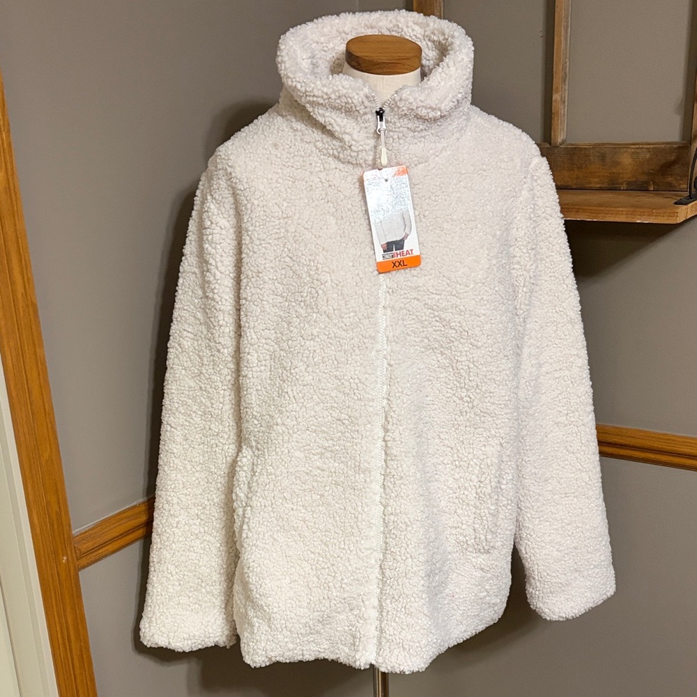 32 degrees cream Sherpa Jacket with pockets 
 size XXL